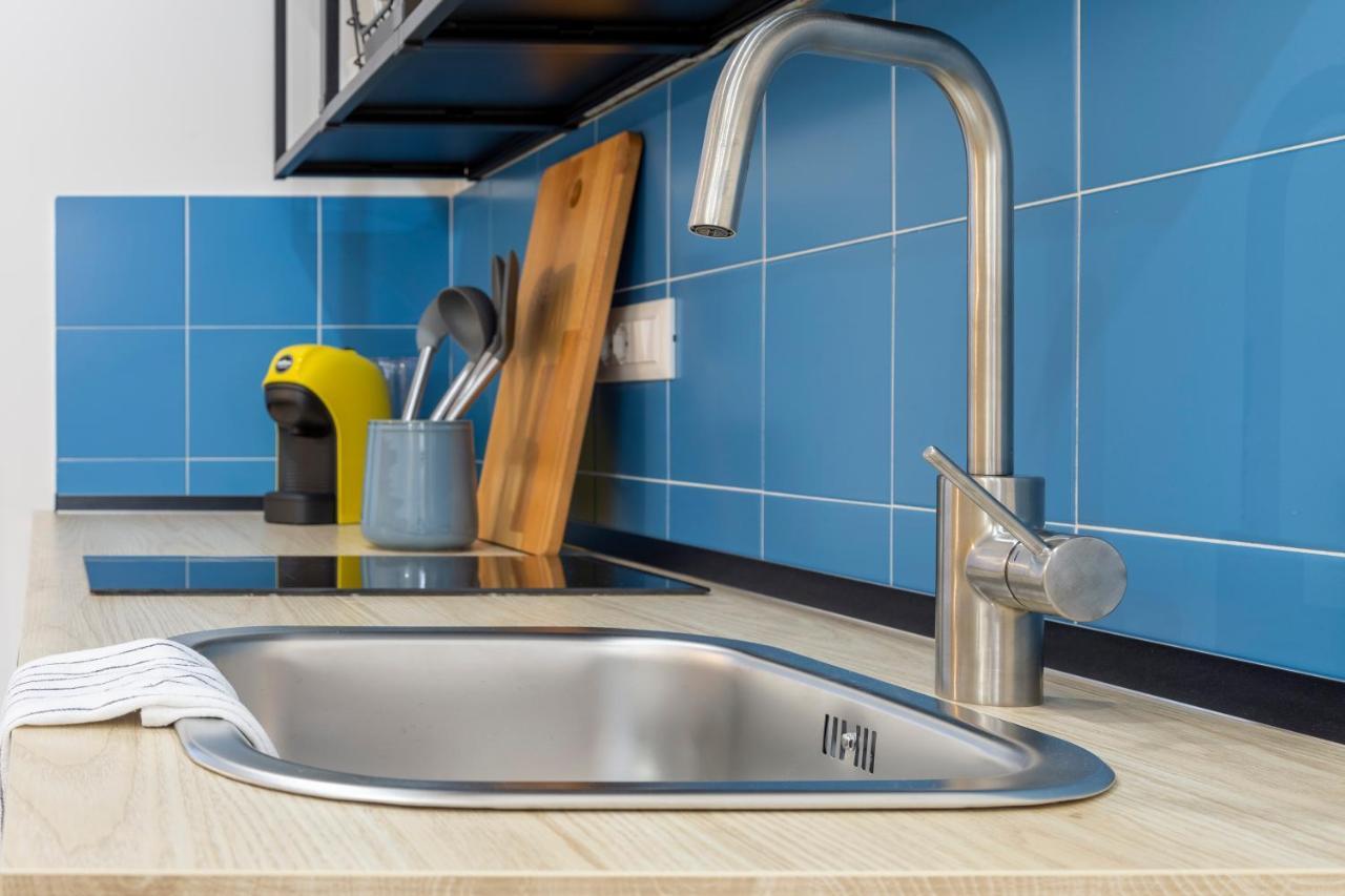 Stylish Apartment With An Arty Touch Fast Wifi Триест Экстерьер фото