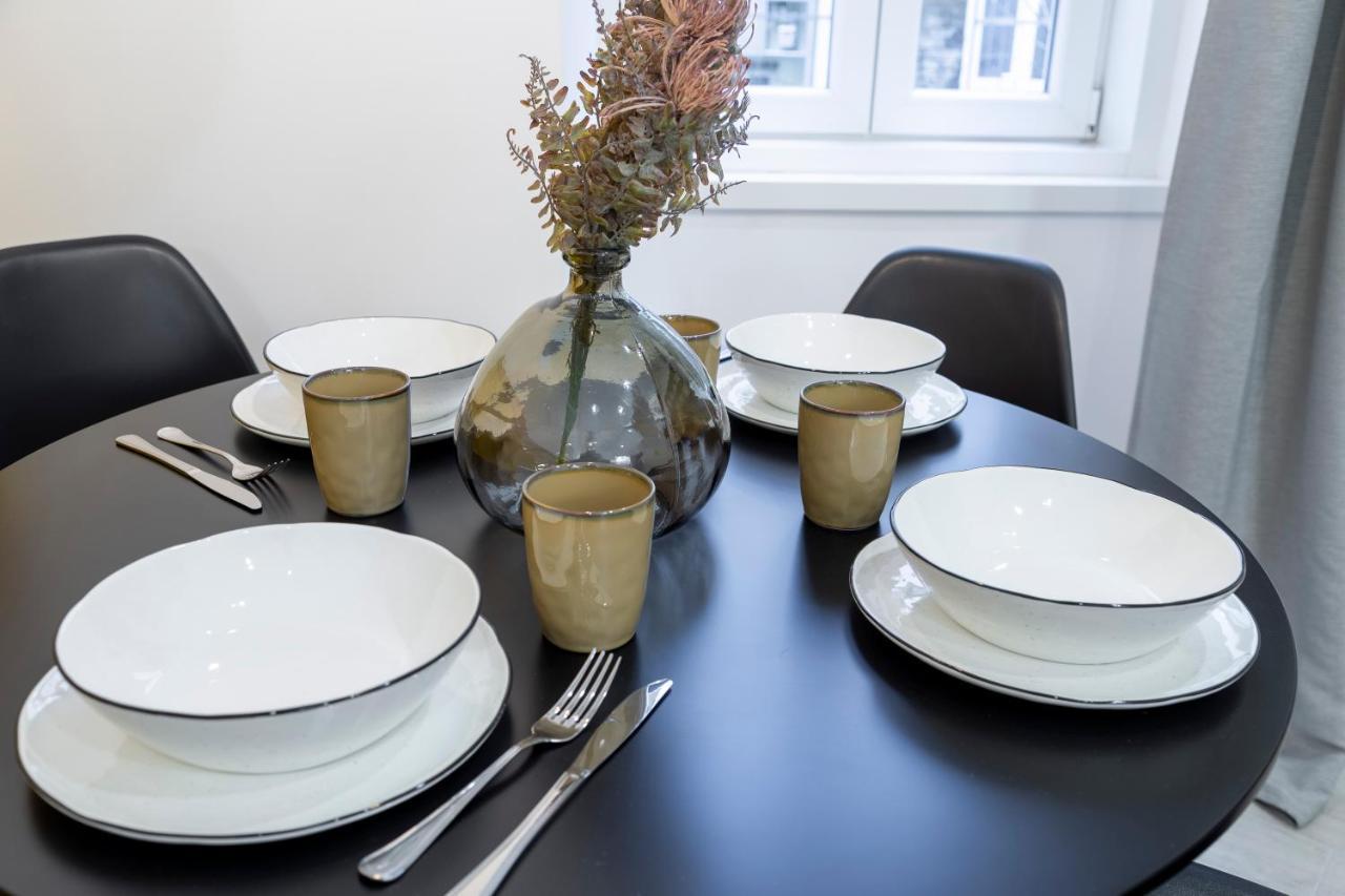 Stylish Apartment With An Arty Touch Fast Wifi Триест Экстерьер фото