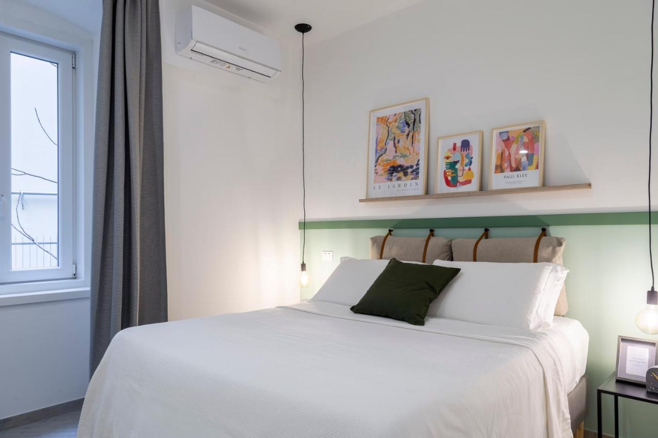 Stylish Apartment With An Arty Touch Fast Wifi Триест Экстерьер фото